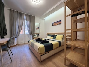 3 bedrooms, iron/ironing board, Internet, bed sheets - TREVI DUCAL PALACE III (Roma)