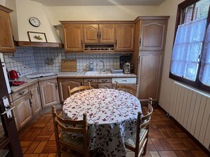 Refrigerador, microondas, horno y lavavajillas 