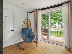 Interior - 2BR Lakeside Oasis w/ BBQ & Parking | Sleeps 5! (Fort Erie)