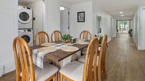 Dining - 2BR Lakeside Oasis w/ BBQ & Parking | Sleeps 5! (Fort Erie)