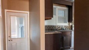 Unclassified image, 2 of 32, button - Elegant 3BR, 2BH Retreat Minutes from the Falls (Niagara Falls)