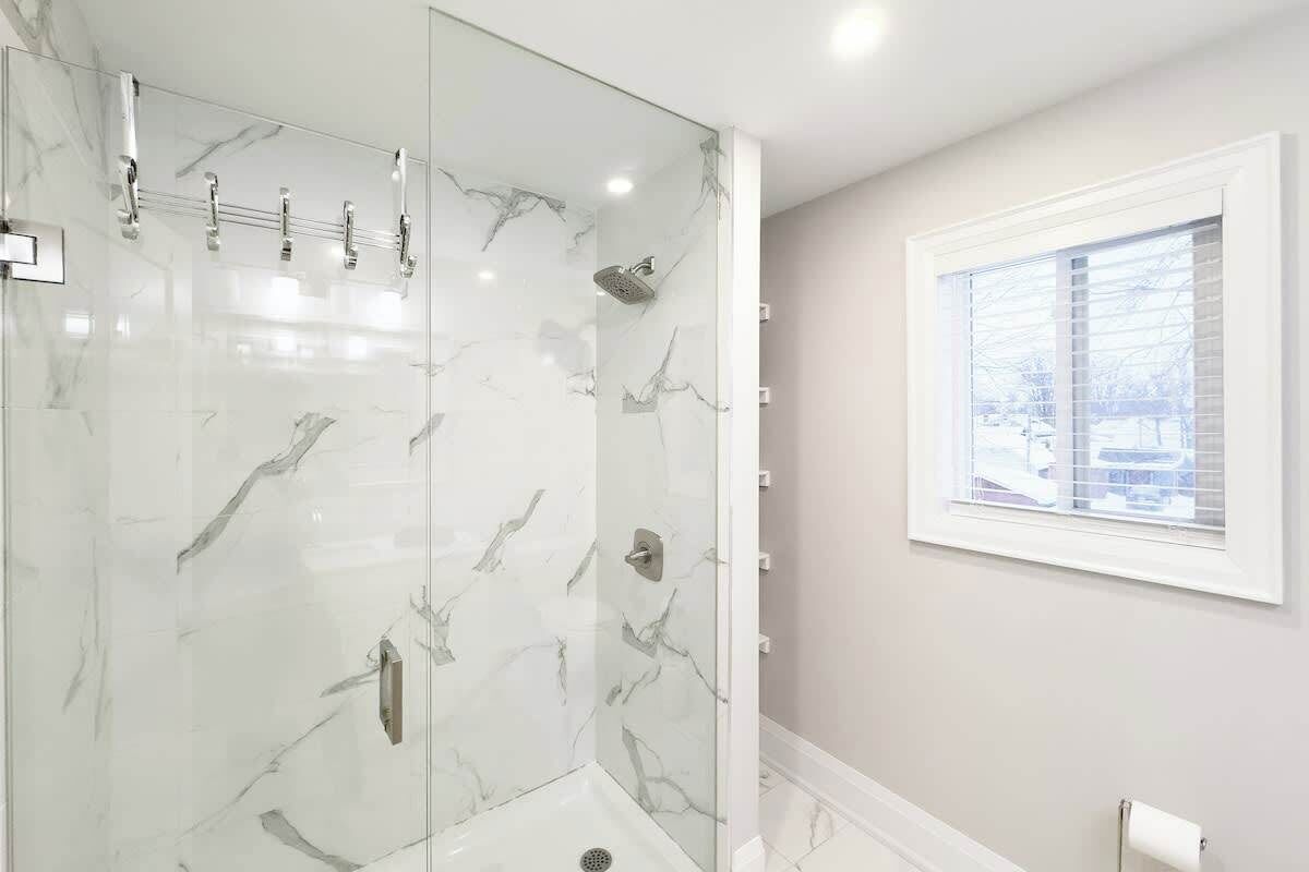 Shower, hair dryer, shampoo