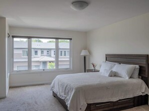4 Schlafzimmer, Bügeleisen/Bügelbrett, WLAN, Bettwäsche