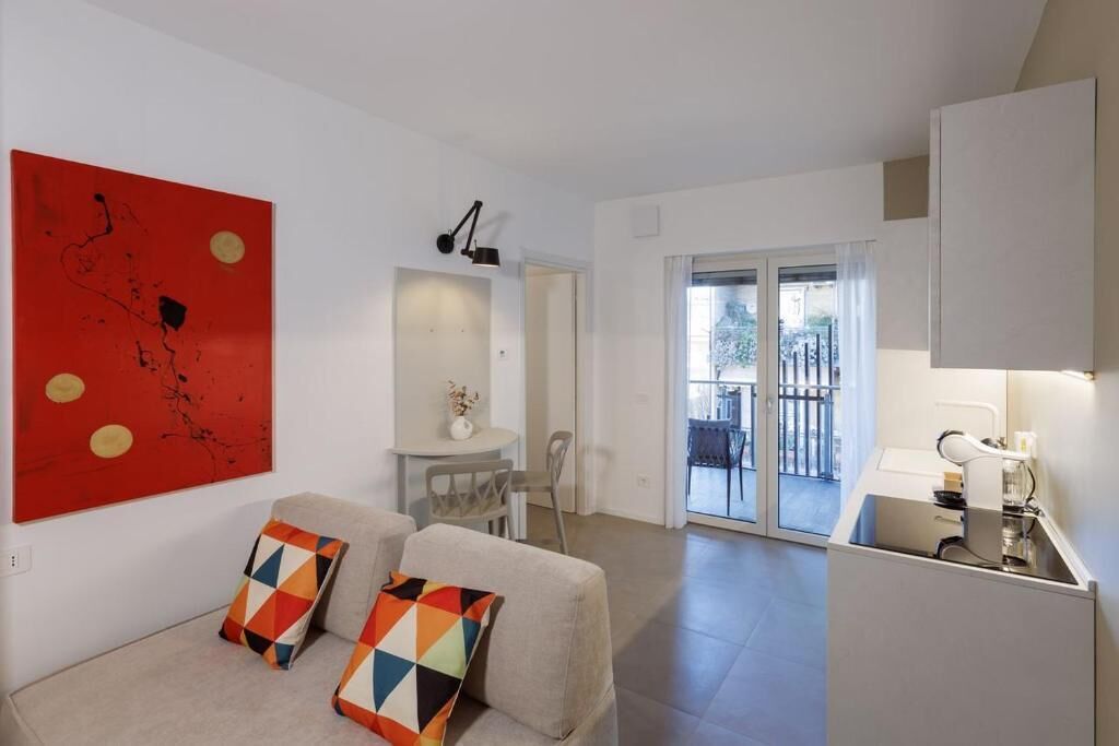 Classic Apartment, City View | Living area
