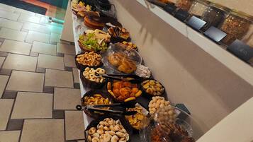 Free daily buffet breakfast