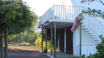 Comfort Loft, Balcony, Courtyard View | Property grounds