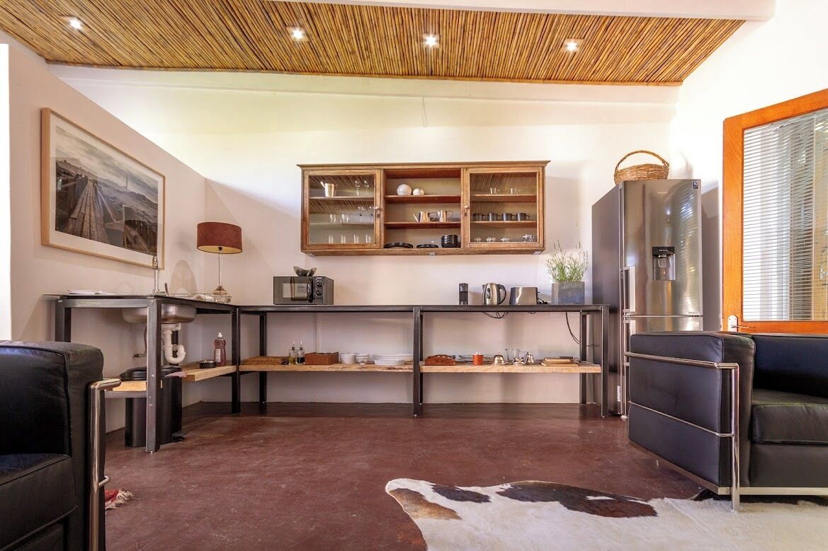 Studio tiện nghi đơn giản, quang cảnh sân vườn | Bếp riêng
