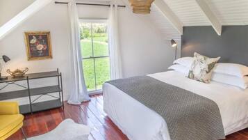 In-room safe, iron/ironing board, free WiFi
