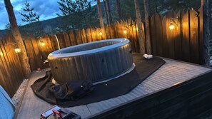 Terrace/patio - Beautiful A-Frame Wooden Chalet – Sleeps up to 6 Guests (Borje)