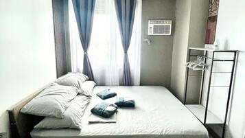 Estudio Confort, 1 cama Queen size y sofá cama, cocineta | Escritorio y espacio para trabajar con laptop