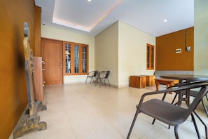Dining - Tempuran Suites By ARBA (Sleman)