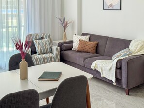 Living area - Qoople Excellence C26 Cozy 1-bedroom apartment in beautiful Alanya (Alanya)
