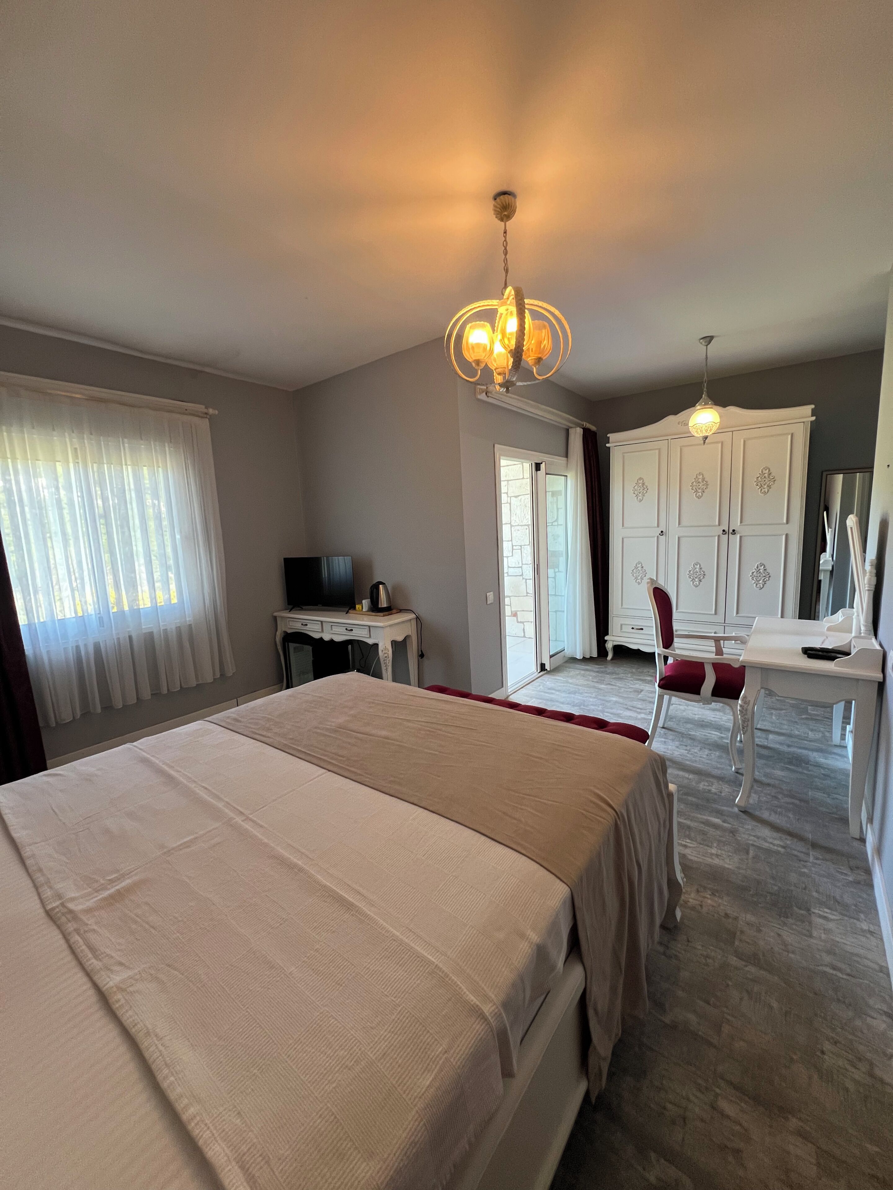 Deluxe Double Room, Balcony, Mountain View | Desk, free WiFi