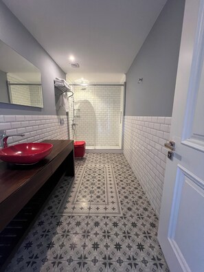 Chambre Double Deluxe, balcon, vue montagne | Salle de bain