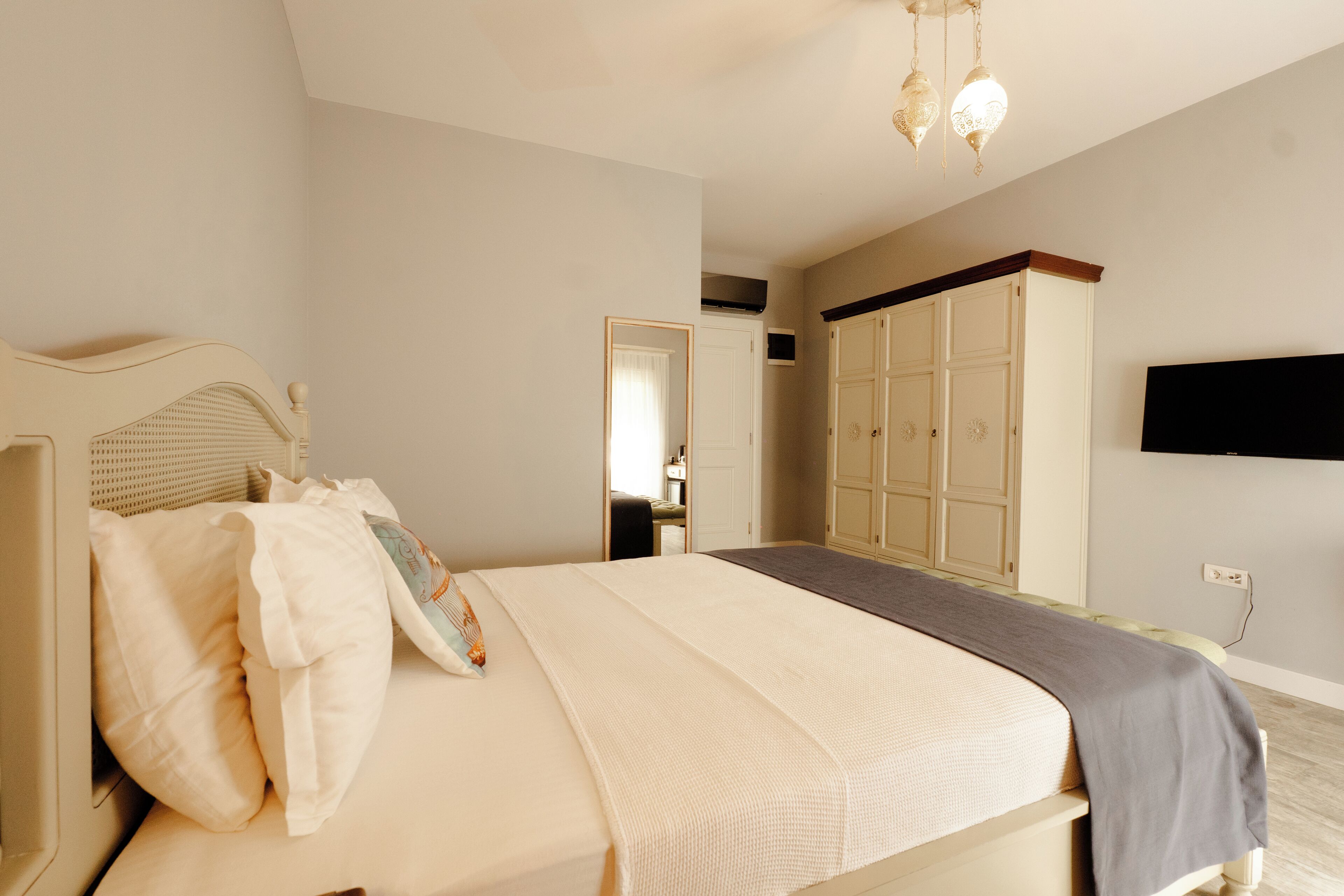 Quarto casal standard, sacada, vista para o jardim | Escrivaninha, Wi-Fi de cortesia