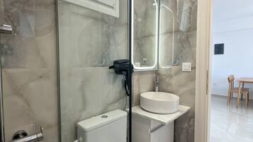 Comfort Apartment, Balcony, City View | Bathroom