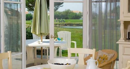 Maison cosy et abordable | Jardin + Piscine + Golf
