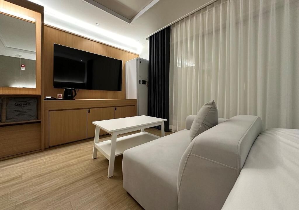 Business Double Room | Living area