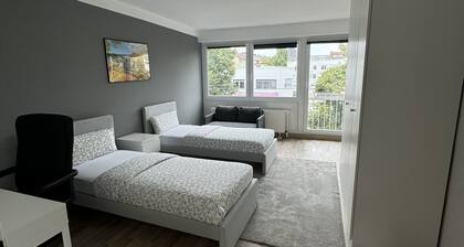 Completely Renovated 3-Room Shared Apartment | 6 People | Offenbach