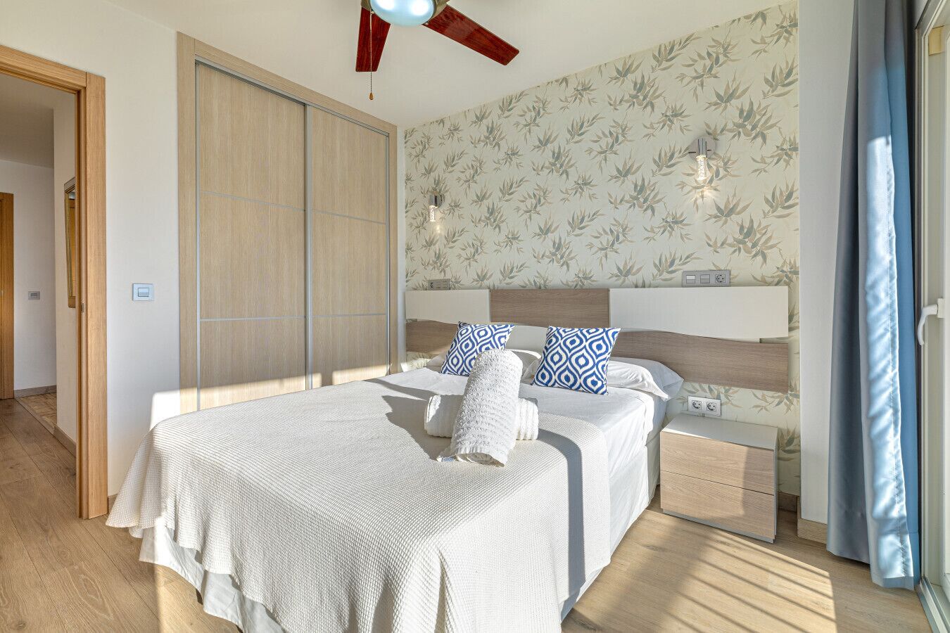 Iron/ironing board, travel crib, WiFi, bed sheets