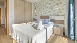 Room - Beachfront 1-Bedroom, Ocean Views, Bright Balcony (Marbella)