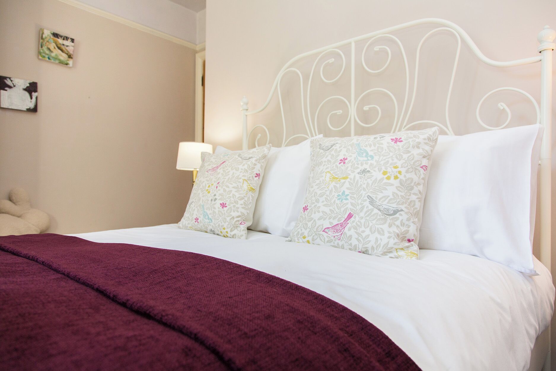 5 bedrooms, WiFi (free), individually decorated, individually furnished