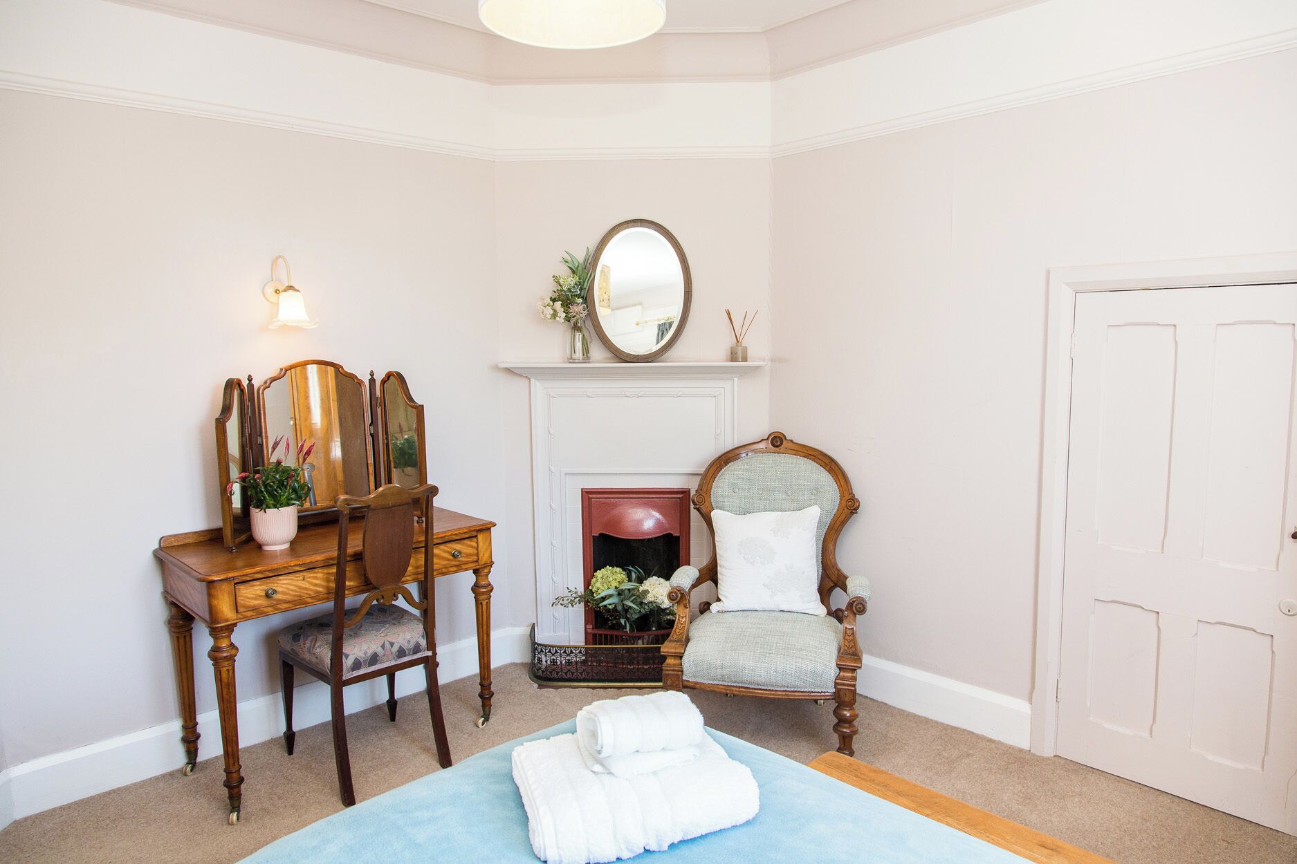 5 bedrooms, WiFi (free), individually decorated, individually furnished