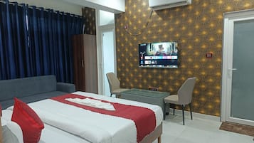 Deluxe Double Room | Free WiFi