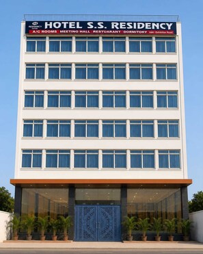 Exterior detail - Hotel S.S Residency (Patna)