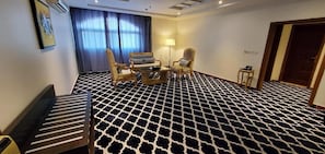 Deluxe Suite, Beachfront | Interior - ALAZHAR PALACE HOTEL (Qunfudhah)