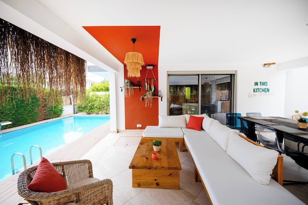 Luxury Vacation Seaside Villa With Privacy - Çeşme