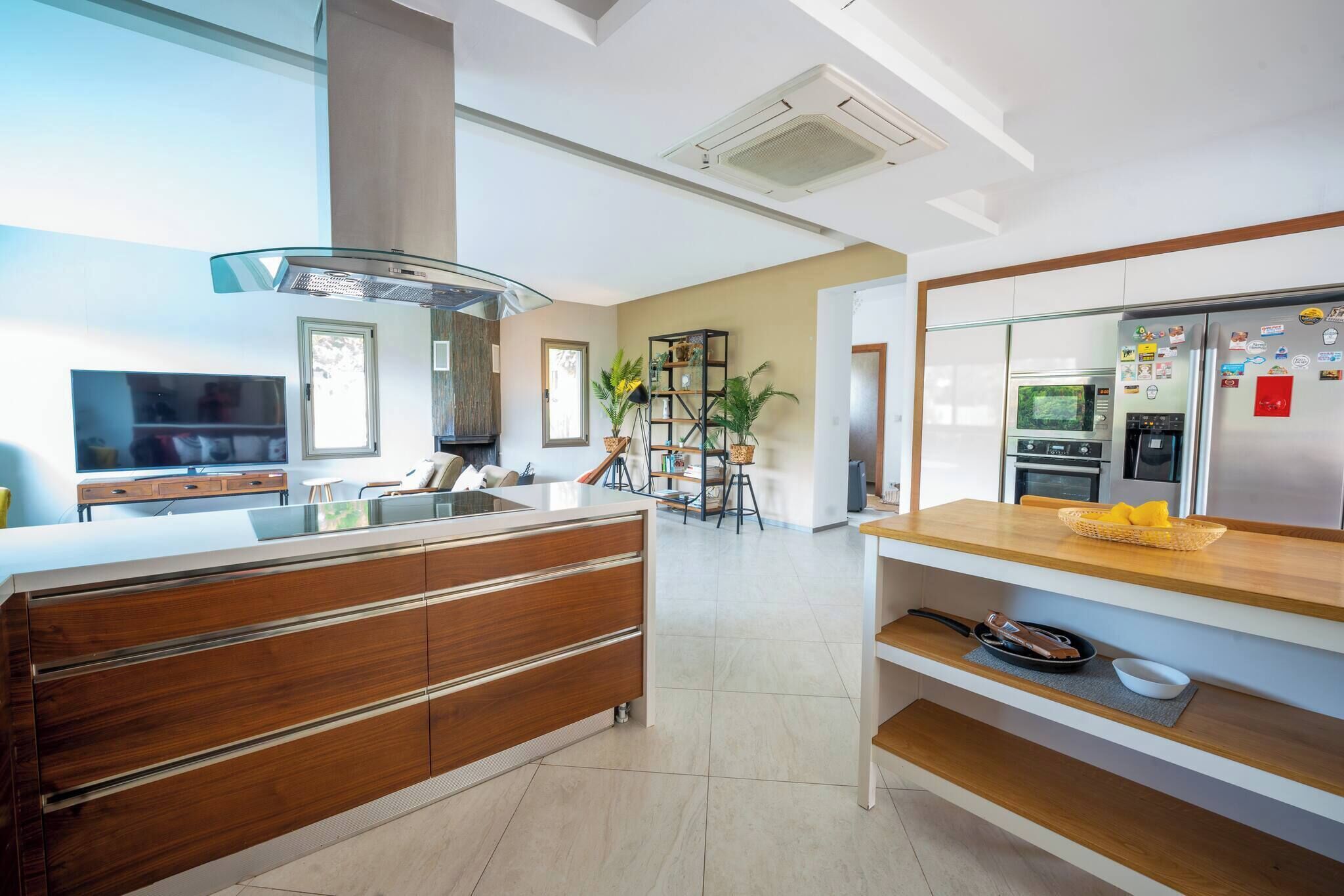 Villa, 5 Bedrooms, Smoking, Private Pool | Interior