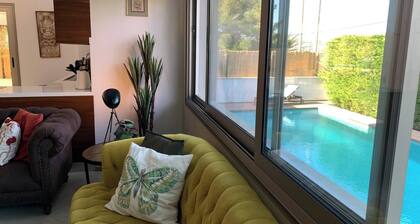 Luxury Vacation Seaside Villa With Privacy