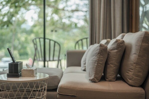 Living area - Skyline Vibe•Pool•Gym•Suite•city gate kamala C225 (กมลา)