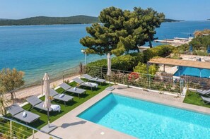 Unclassified image, 3 of 43, button - Villa Pepera (Žaborić, Šibenik)