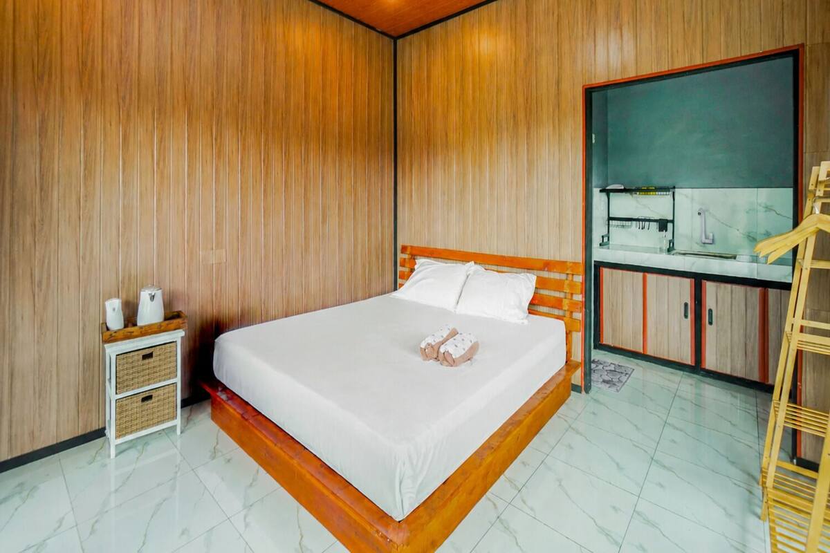 Cabin, Park View | In-room safe, blackout drapes, soundproofing, free WiFi
