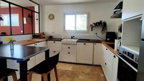 Unclassified image, 4 of 13, button - "Ranoa" House, in a peaceful village—perfect for a family! (Saint-Jean-de-Ceyrargues)