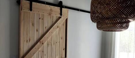 3 chambres, accès à Internet, literie fournie