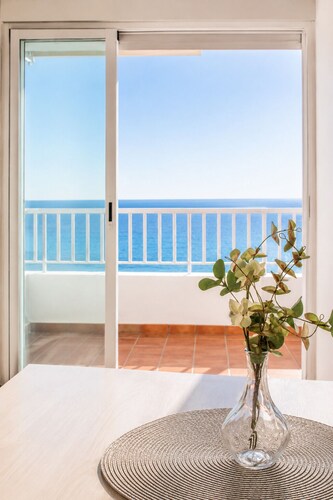 Apartment in Salobreña, two minutes from the beach, with wonderful ocean views