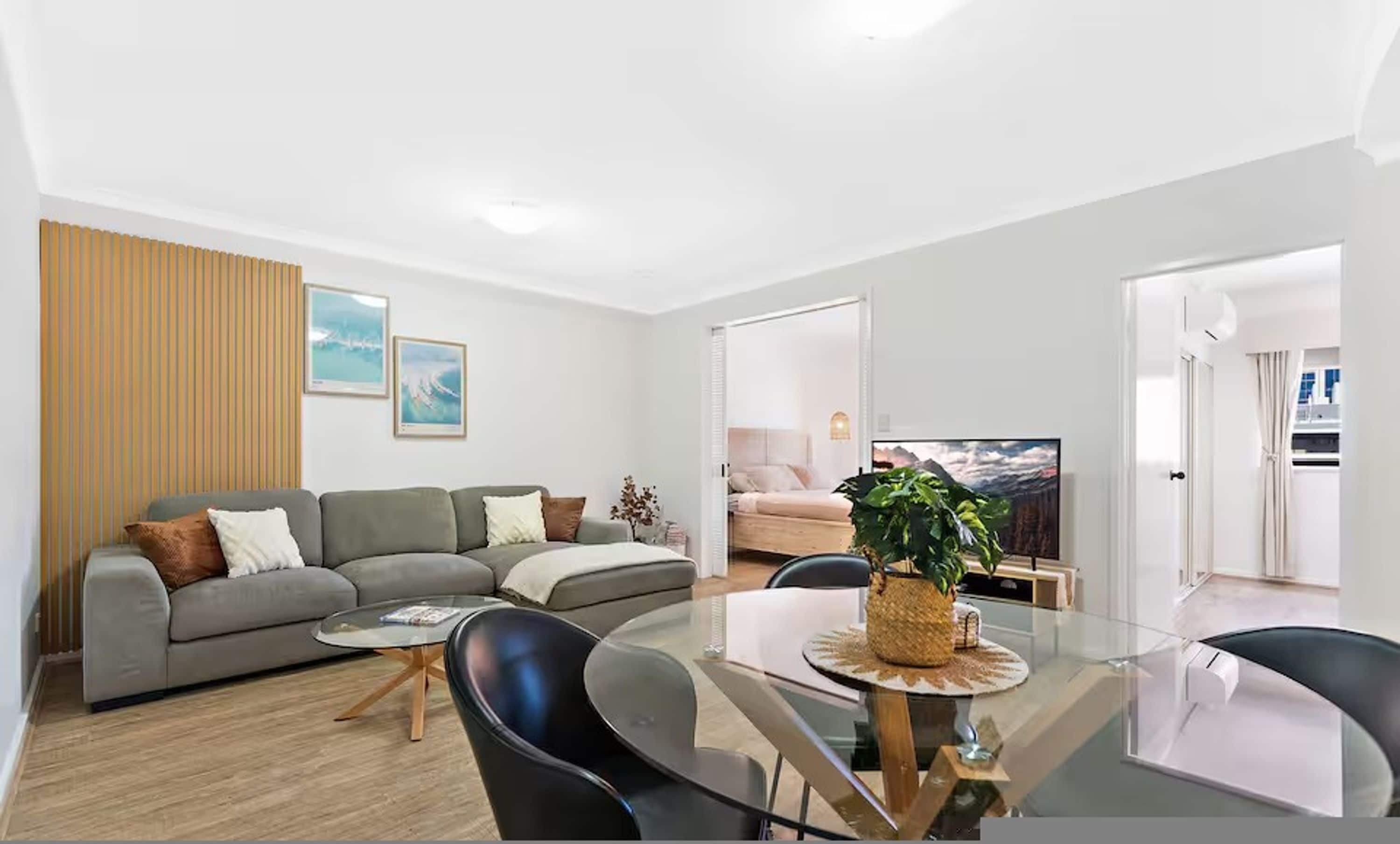 2 bedrooms