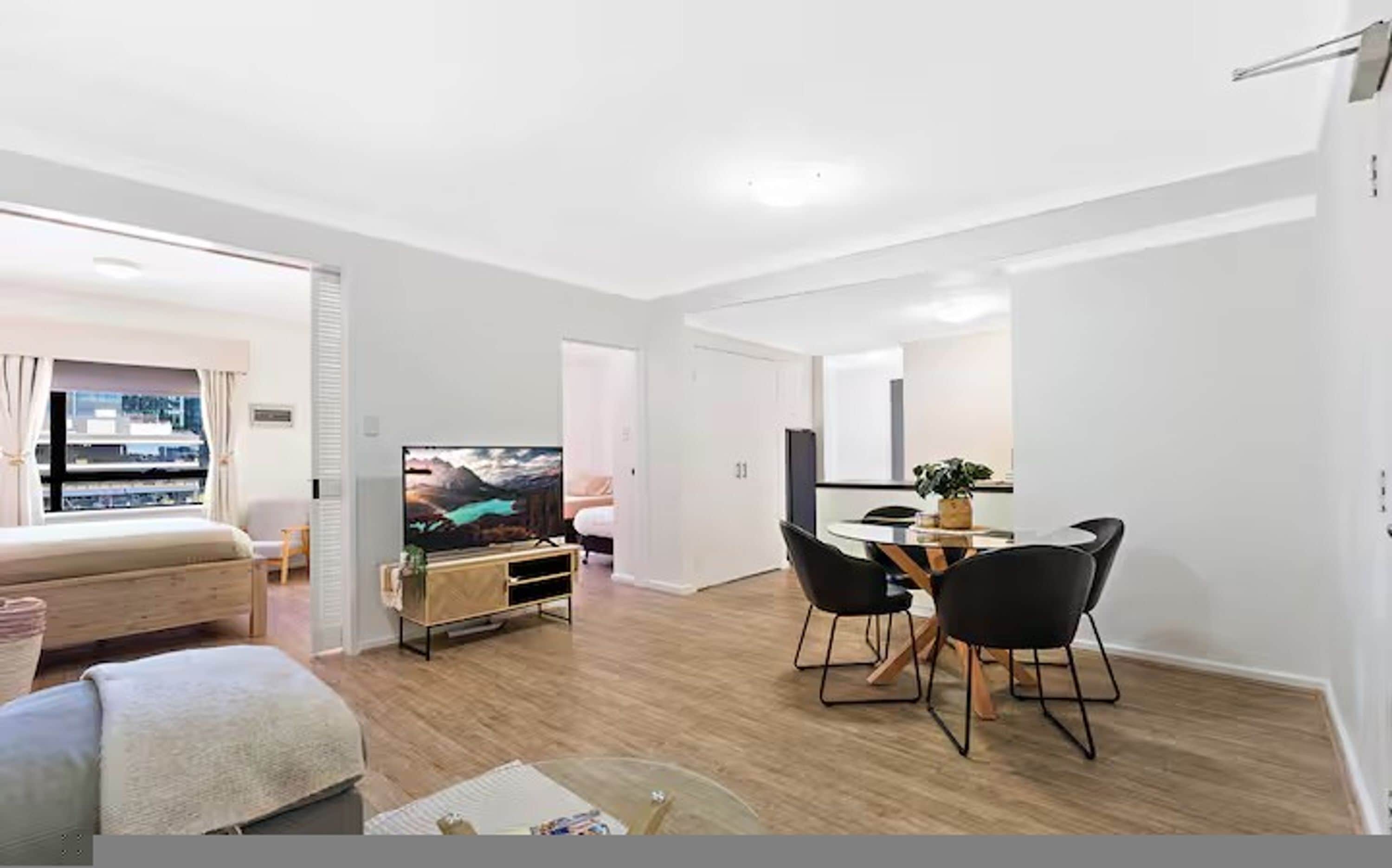 2 bedrooms