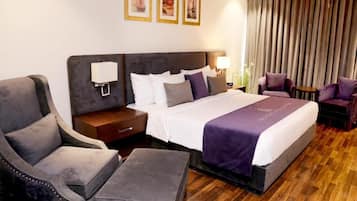 Deluxe Double Room, City View | In-room safe, desk, laptop workspace, soundproofing