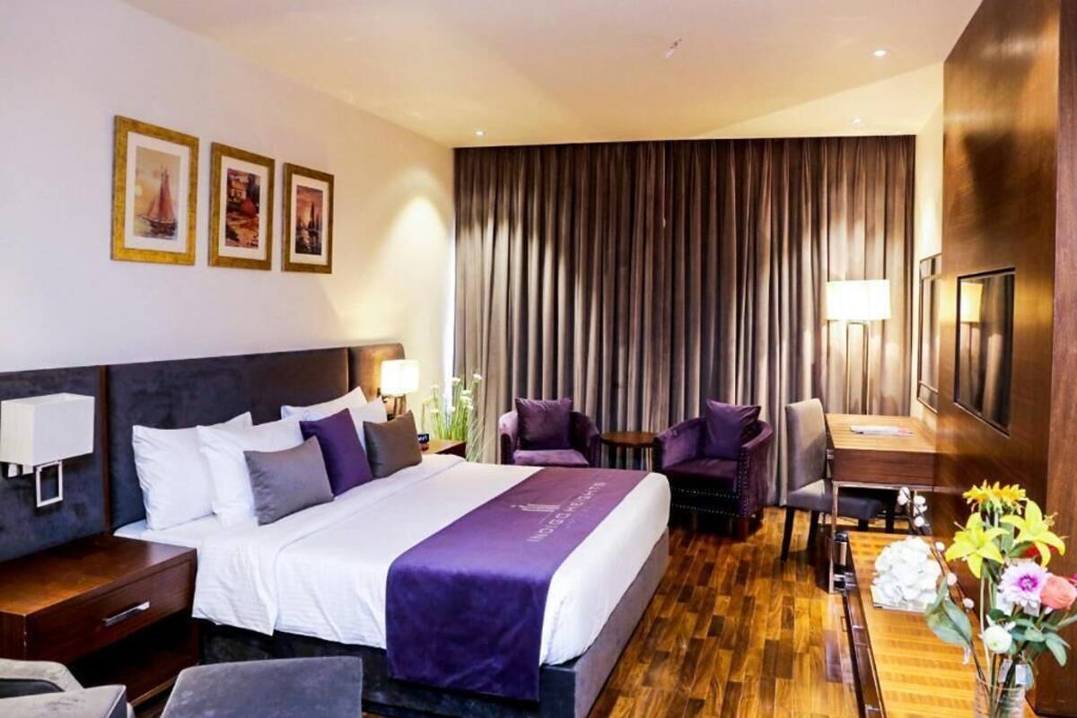 Deluxe Double Room, City View | In-room safe, desk, laptop workspace, soundproofing