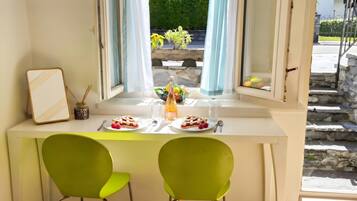 Family Studio (Casa Cecilia Ascona 500m from the) | Interior