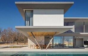 Pool - Villa bOX. (Brajkovići)