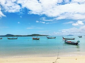 Beach - Beachside 1BR•Walk to Rawai•Cozy-title rawai C201 (ตำบล ราไวย์)