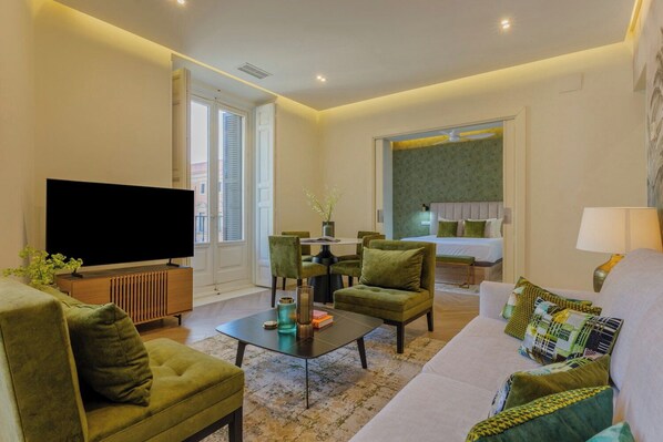 Living area - Premium Renovated Apartment in Central District (Madrid)