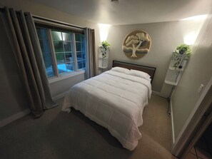 4 多间卧室、熨斗/熨衣板、WiFi、床单