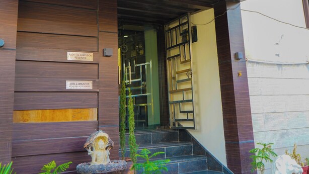 Property entrance - Infinity Hotel by Kalra Hotels Amritsar (Amritsar)