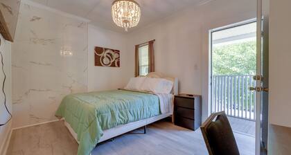 Walk to Dtwn Hinton: 2 Historic District Studios!